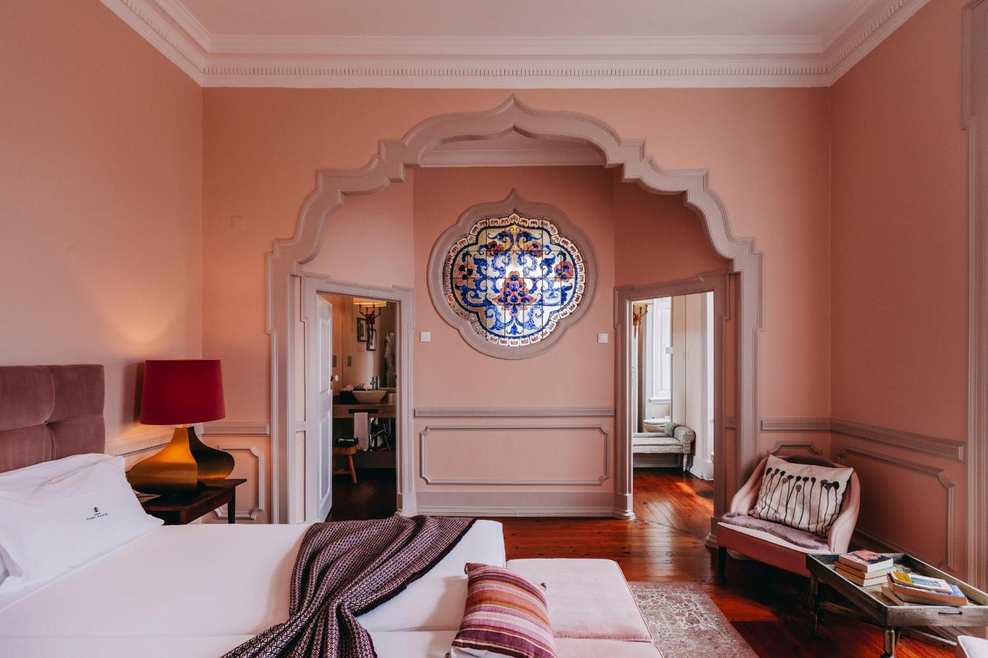 Torel Palace Lisboa Екстериор снимка A suite at the hotel
