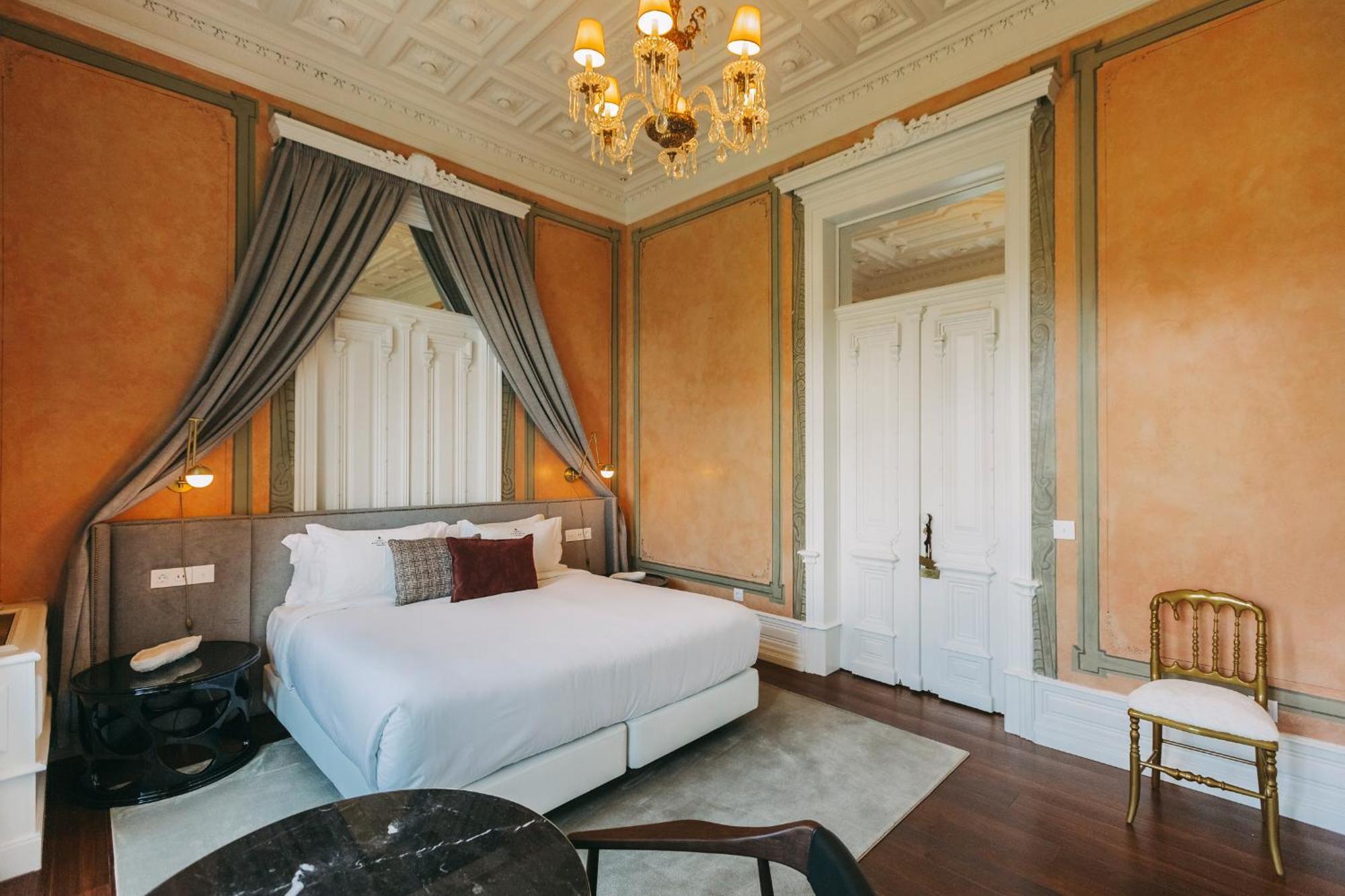 Torel Palace Lisboa Екстериор снимка A bedroom at the hotel