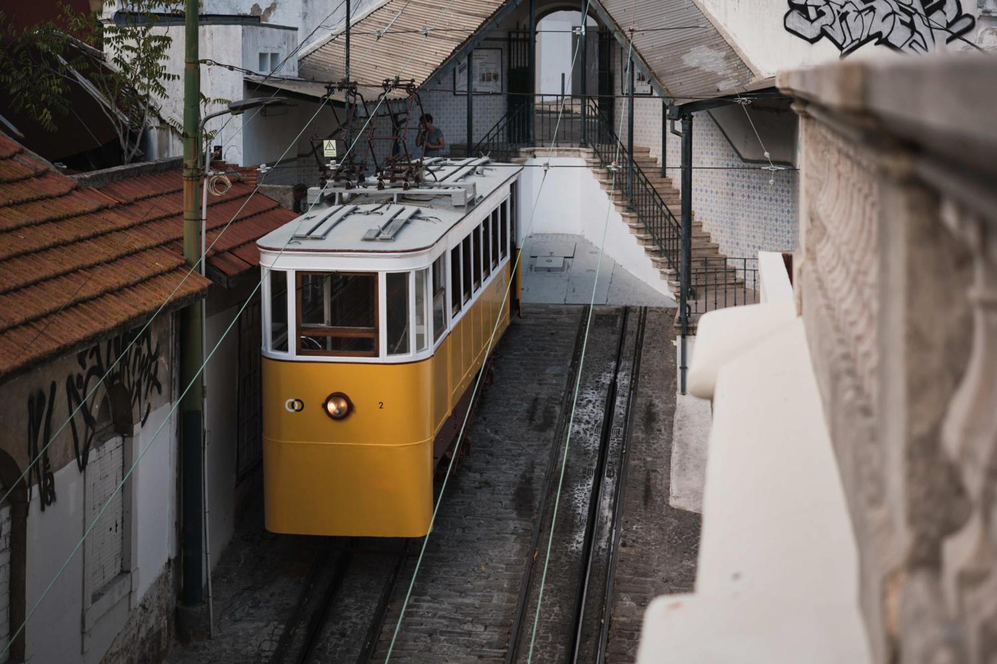 Torel Palace Lisbon Hotel Екстериор снимка The lower station