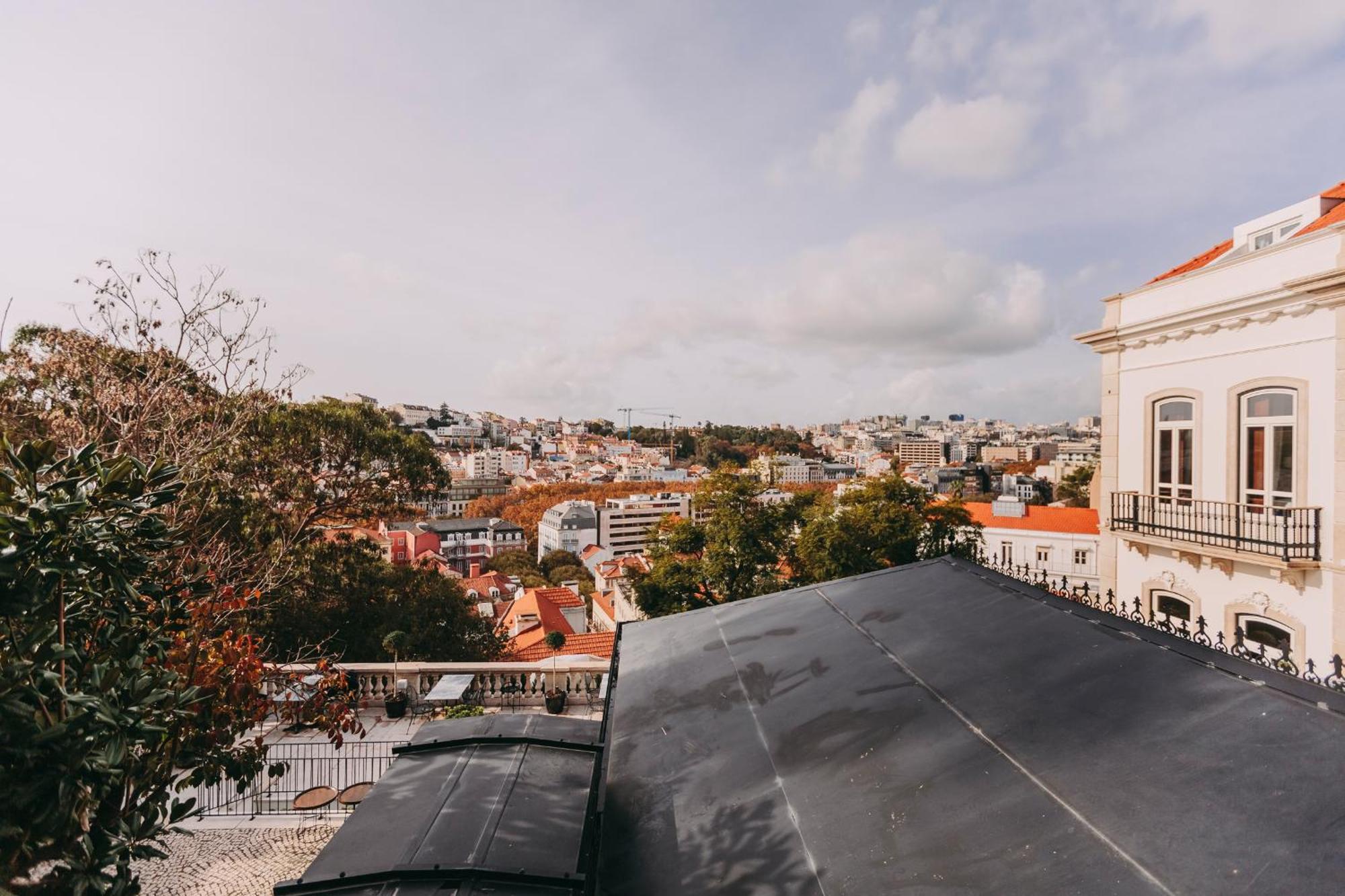 Torel Palace Lisbon Hotel Стая снимка View of the city from the rooftop of the hotel